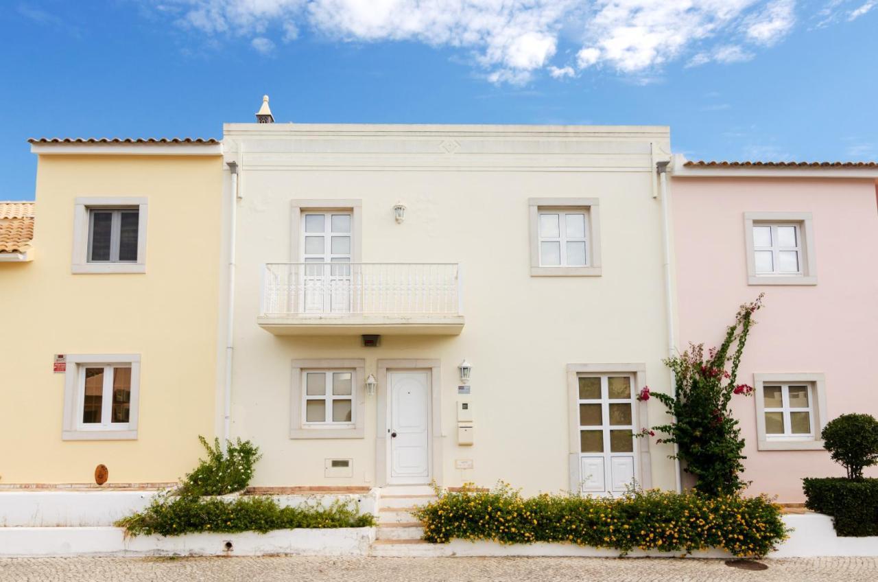 Charming House In Vilamoura With Shared Pool Ngoại thất bức ảnh